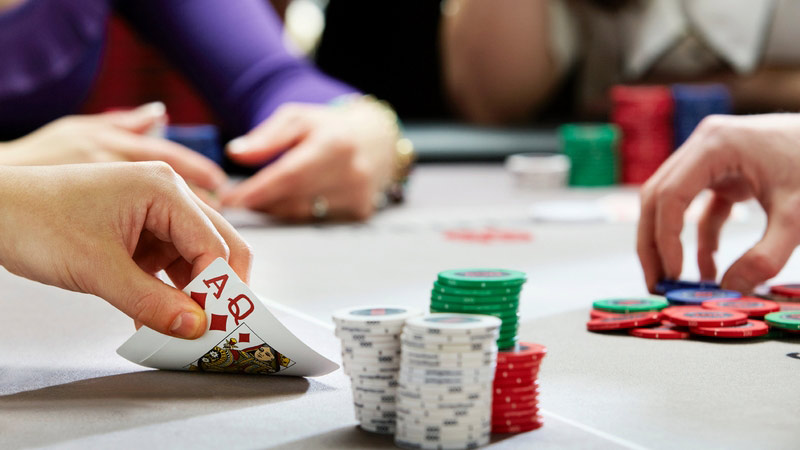 4 kiểu người chơi Poker tại cổng game Win79